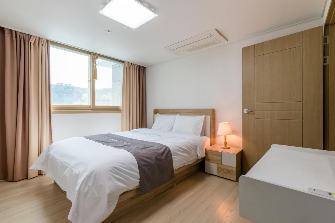 Js Residence Hotel Okpo Кодже Экстерьер фото